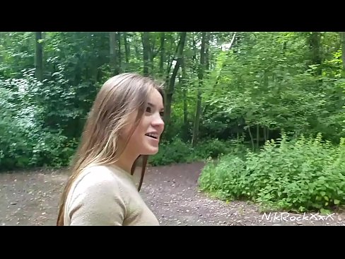 ❤️ Aku disaranake kanggo Evelina yen kita jancok ing panggonan umum! Dheweke kandha ya. Banjur aku bajingan dheweke ing bokong lan cum ing dheweke tutuk. Banjur dheweke nesu dhéwé. Video porno ing pornojv.super-vip.top ☑